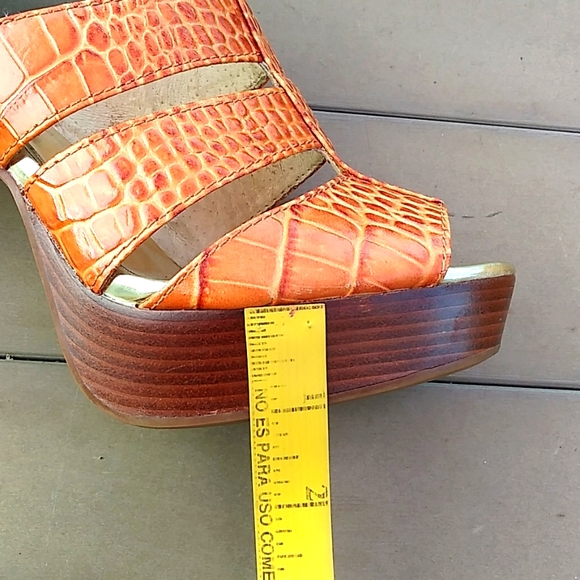 Michael Kors crocodile platforms - Picture 12 of 15